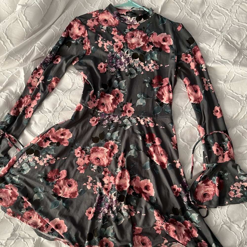 Large, dark hunter green, floral, Nine Britton dress, with back cut out.
